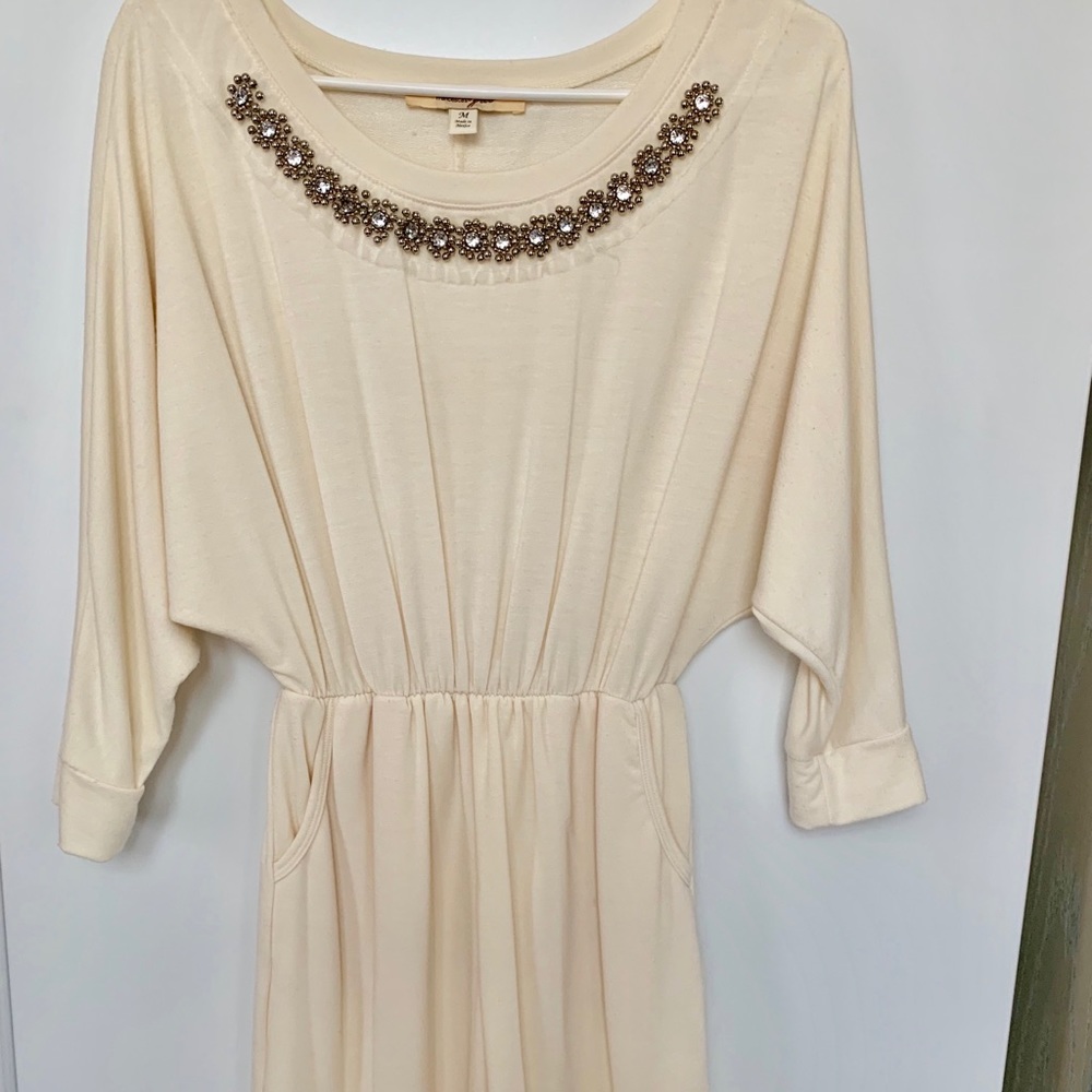 Cream 3 quarter sleeve Francesca’s dress